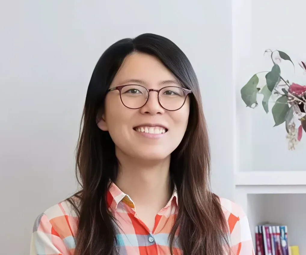 Dr. Chien Wan-Hsi has extensive experience treating adult sleep disorders, anxiety disorders, and depression. She specializes in rTMS therapy, has participated in Taiwan Clinical TMS Society TMS teaching activities as instructor, and holds Taiwan and international TMS expert training certification.