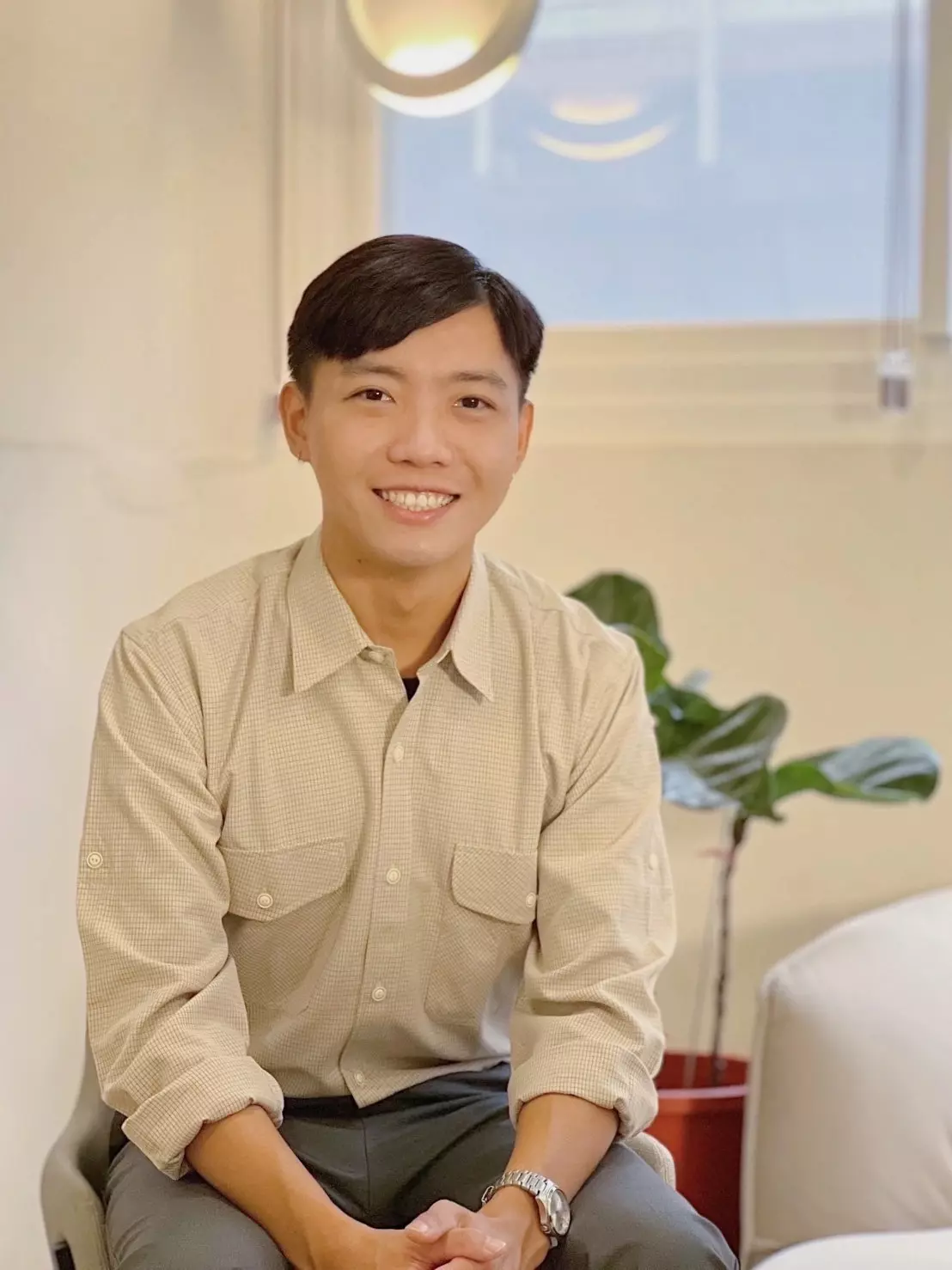 Zeng Yang Yuan is a full-time psychologist at Blossom Medical, specializing in self-exploration, relationship concerns, adolescent issues, trauma, and gender-related topics. Provides both in-person and online psychological counseling.