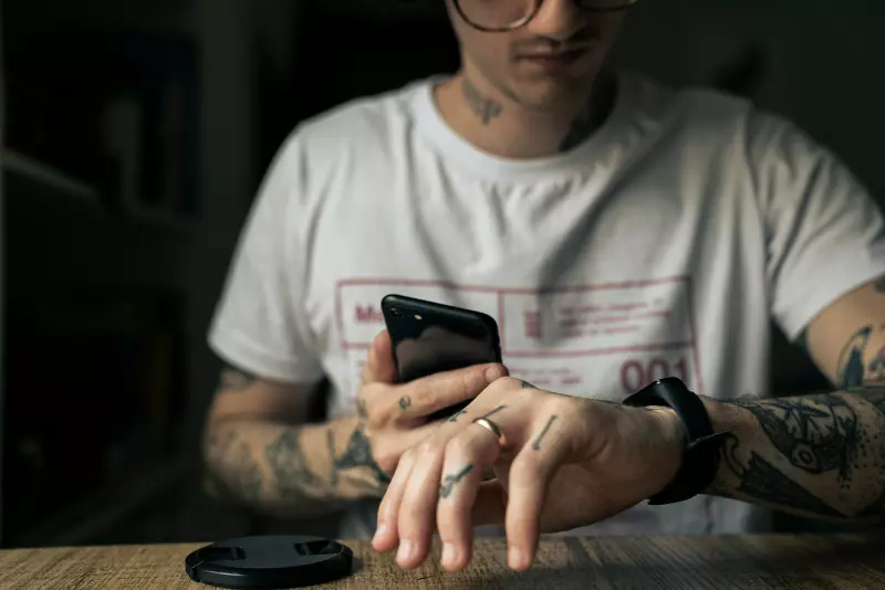 Smart devices combined with breathing exercises help men stimulate the vagus nerve, activate the parasympathetic nervous system, rapidly reduce heart rate and blood pressure, and alleviate anxiety symptoms.