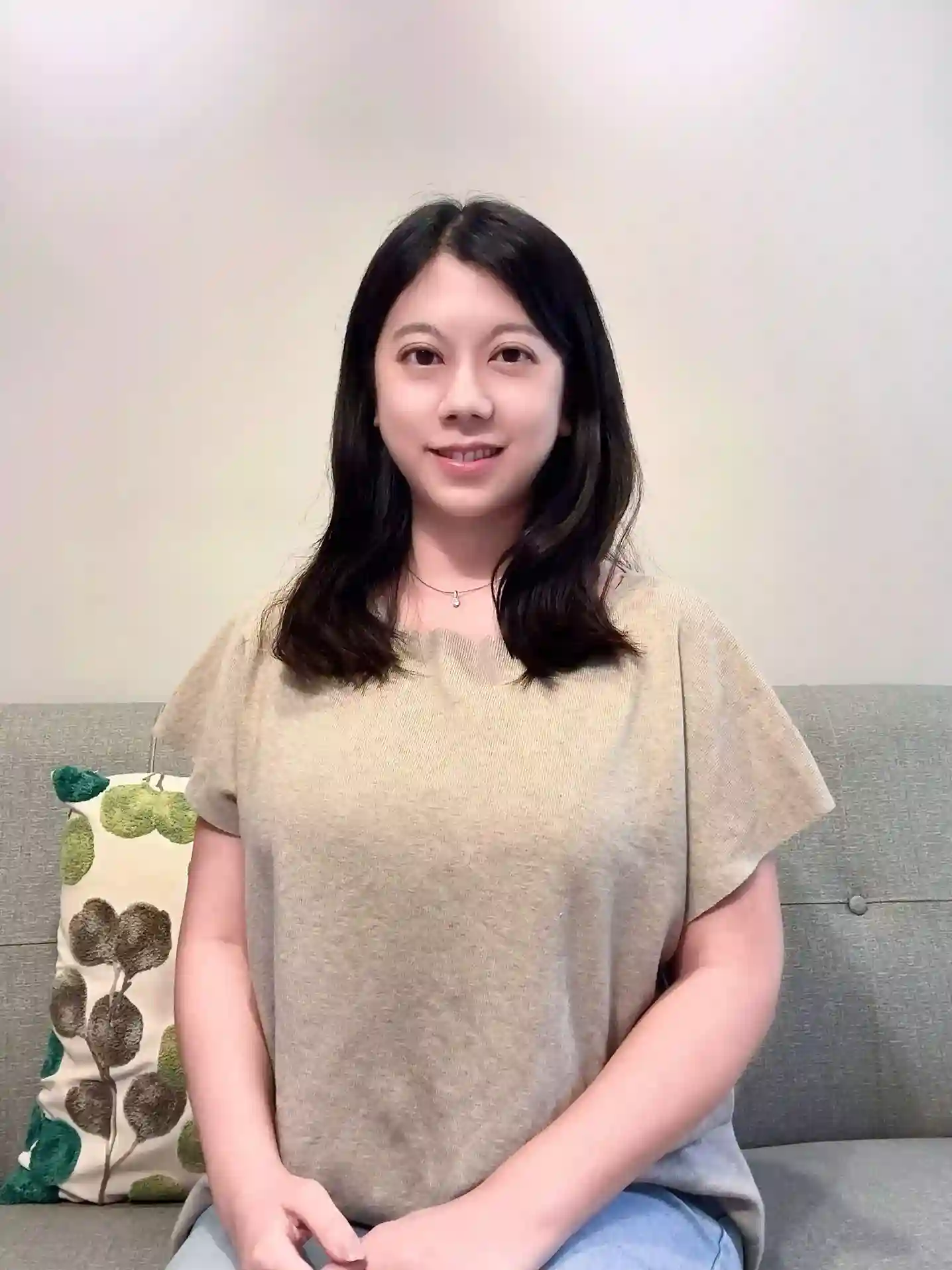 Chen Jou-An is a full-time psychologist at Blossom Medical, specializing in relationship issues, adolescent issues, stress adjustment, trauma issues, and self-exploration. Provides both in-person and online psychological counseling.​​​​​​​​​​​​​​​​ 